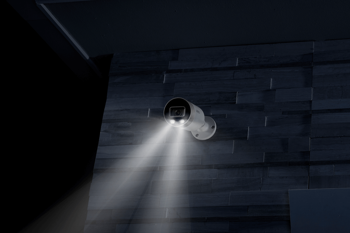 4K Ultra HD 8-Channel IP CCTV System with 8 Smart Deterrence 4K (8MP) Cameras and Smart Motion Detection