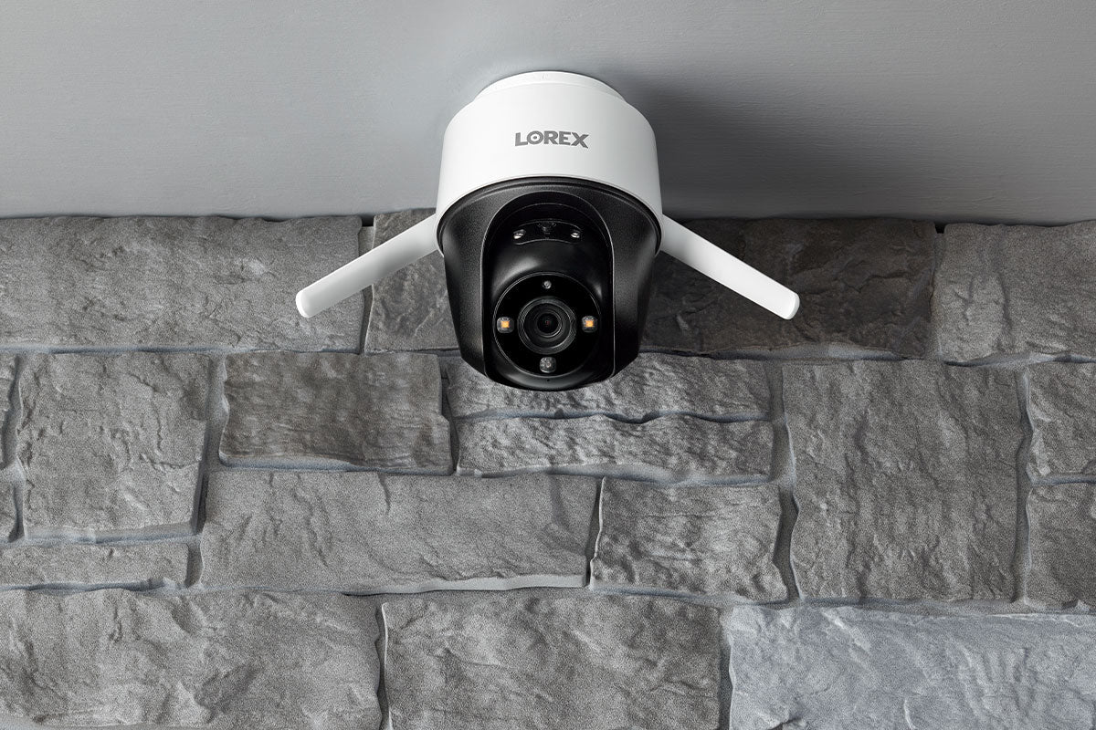 Lorex 2K Pan-Tilt Outdoor Wi-Fi Security Camera
