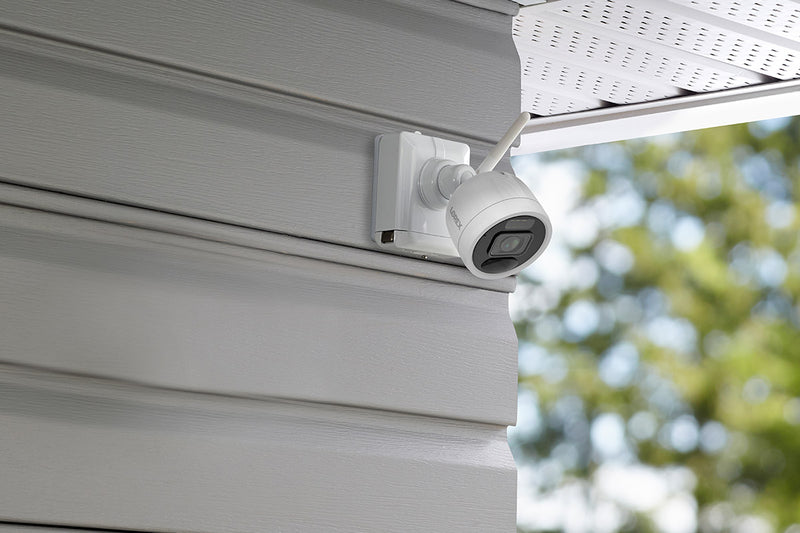 Lorex 2K Spotlight Outdoor Battery Security Camera