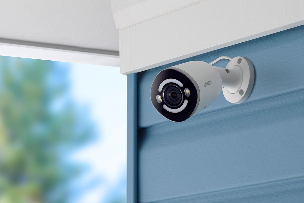 Lorex 4K Smart Security Lighting Deterrence Bullet AI PoE IP Wired Camera - E895AB